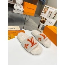 Louis Vuitton Slippers